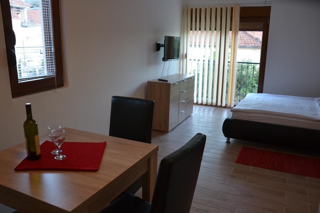Apartments Porat Tivat Buitenkant foto